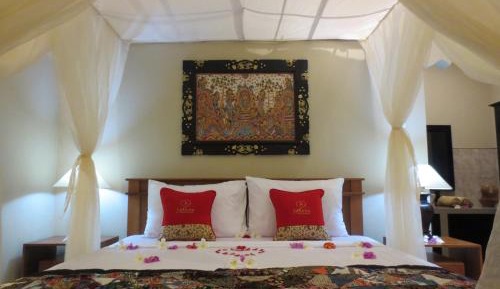 Suite Double or Twin Bed Garden View