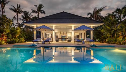 Villa - Beach Front