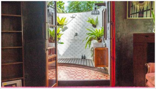 Deluxe Double Room with Extra Bed