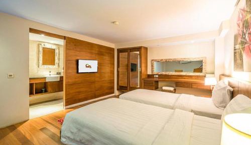 Mezzanine Suite - Garden View