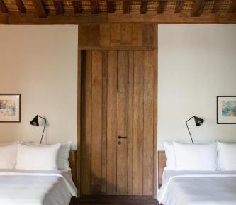 The Asa Maia Suite with Daily Free Yoga, Movement, Sauna & Cold / Hot Plunge