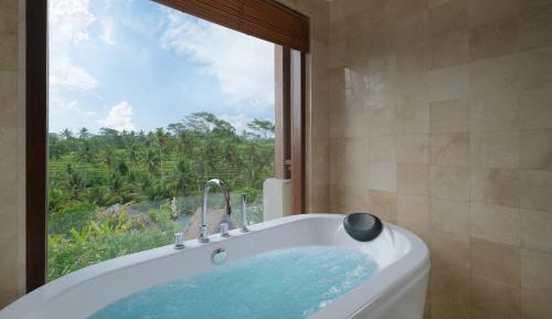 The Royal Panoramic Suite