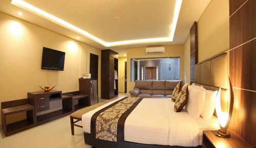 Superior Double Room with Balcony