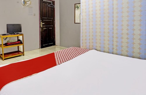 Tenggarong Hotel | SPOT ON 92208 Hotel Andira Syariah