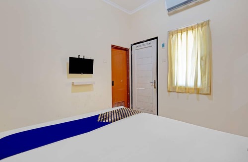 Hargomulyo Hotel | OYO 90622 Hotel Galaksi
