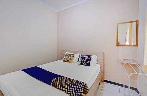 Hargomulyo Hotel | OYO 90622 Hotel Galaksi