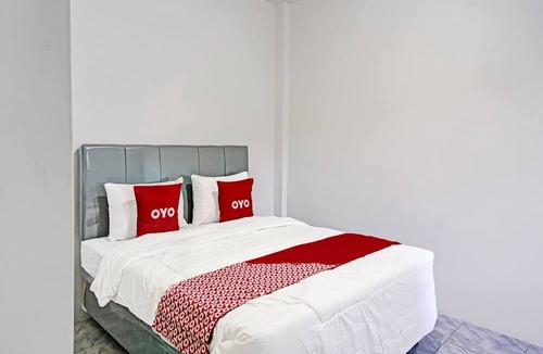 Gresik Hotel | OYO LIFE 91594 Bungah Residence Syariah