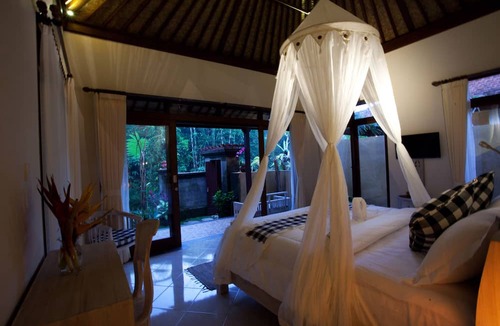 Kelusa Villa | Segening Villa