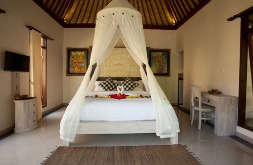 Kelusa Villa | Segening Villa