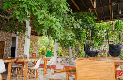 Bira Hotel | Seascapes Bira