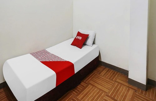 Tenggarong Hotel | OYO 90825 Hotel Lizha 2