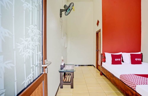 Briket Hotel | OYO 92049 D'jamus Resort Telaga Ngebel