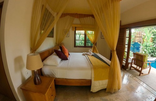 Candi Dasa Hotel | The Watergarden