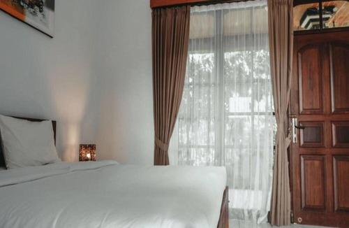 Kediri Hotel | Sekar Arum Riverside Resort in Canggu