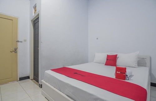 Tarakan House | RedDoorz Syariah near Ramayana Mall Tarakan