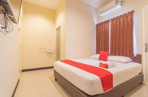 Pontianak House | RedDoorz @ H. Agus Salim Street