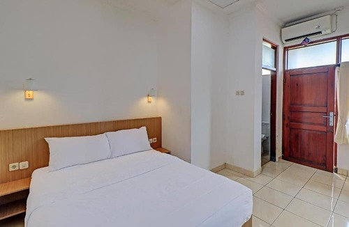Raya Kuta Hotel | Guest House Simalem