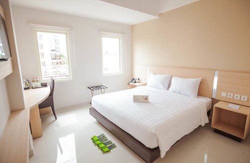 Makassar Hotel | Whiz Prime Sudirman Makassar
