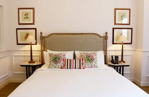 Suko Manunggal Hotel | Brava Suites by ZIA Surabaya