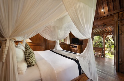 Melayang Hotel | Madani Antique Villas