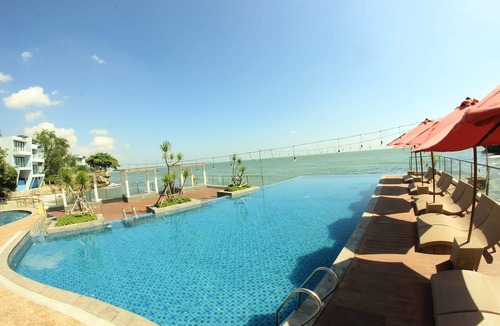 Paciran Hotel | Tanjung Kodok Beach Resort