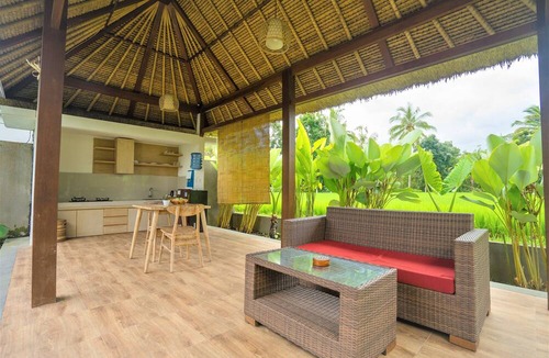 Kenderan Bed & Breakfast | Three Gold Luxury Private Villa