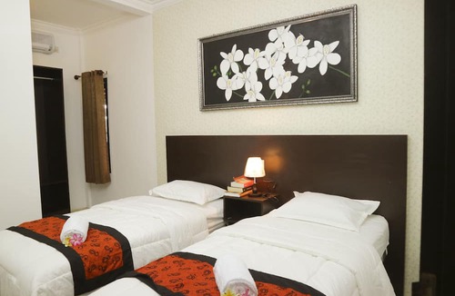 Banyuwangi House | de Lungguh Family Homestay