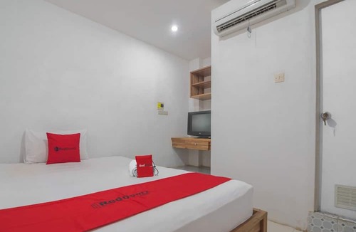 Pontianak House | RedDoorz near Gajah Mada Pontianak