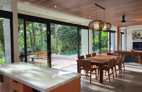 Kediri Villa | Villa Maxwell