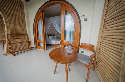 Selat Hotel | VELONIA ISEH