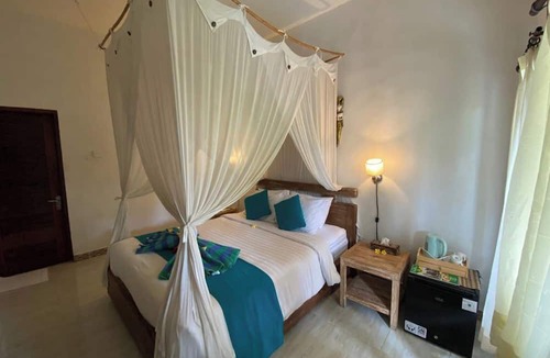 Mushroom Bay Hotel | Perdana Homestay Lembongan