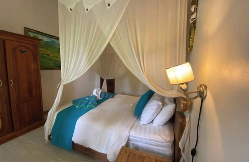 Mushroom Bay Hotel | Perdana Homestay Lembongan