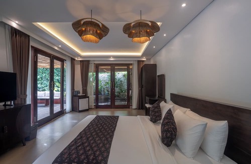 Melayang Hotel | Aksmi Suites & Villas