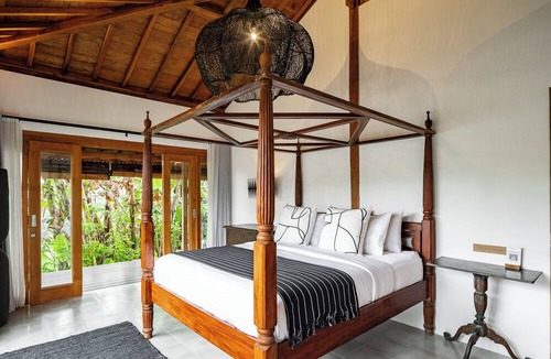 Sidemen Resort | Tebola Village Resort Sidemen