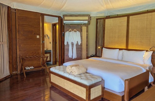 Sidemen Resort | The Wapa Lux Tent