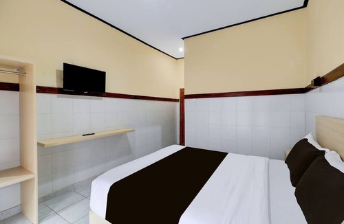 Downtown Kuta Hotel | Townhouse Oak Legian Near Legian Beach Formerly Sayang Maha Merta