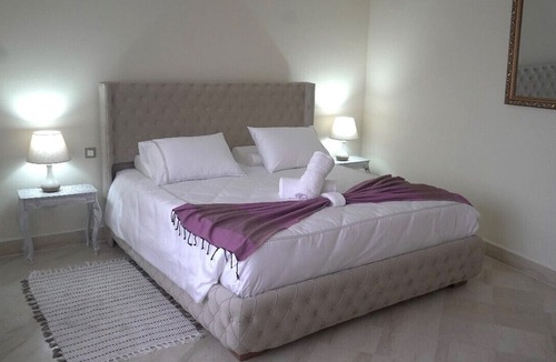 Les Berges Du Lac II House | Villa Tunisienne