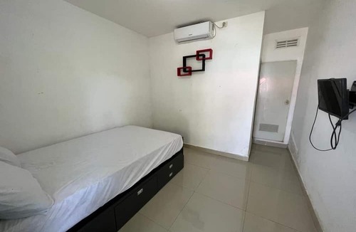 Gresik Hotel | Hotel O Aero Kost Bu Lisa Syariah Near Pasar Tradisional Lawang