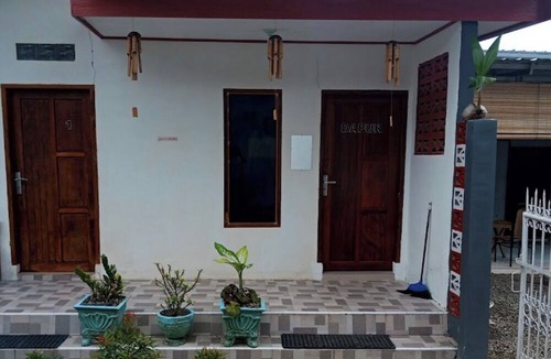 Tetebatu Hotel | Hotel O Kost Reski 1 Near Pasar Rakyat Limbung