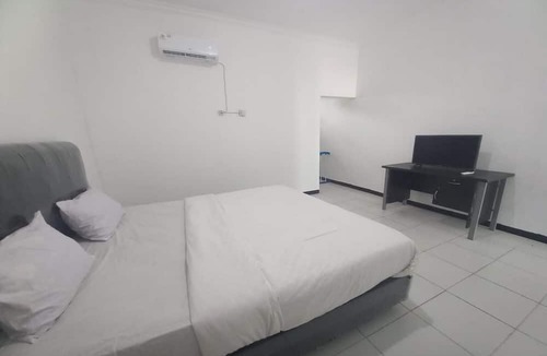 Marabahan Hotel | OYO 93774 Khaira Kos Dan PenginapanNearYani Heahlerr