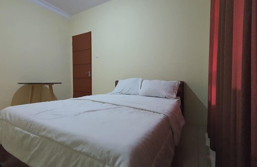 Sei Pinang Hotel | Hotel O Wisma Haji BunbunNearYani Heahlerr