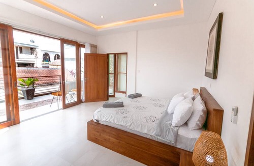 Denpasar Barat Villa | Villa Shantia, 3BR Villa Legian