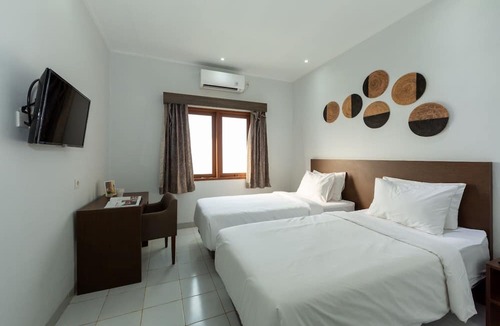 Sunset Road Hotel | Cove Matahari Guesthouse