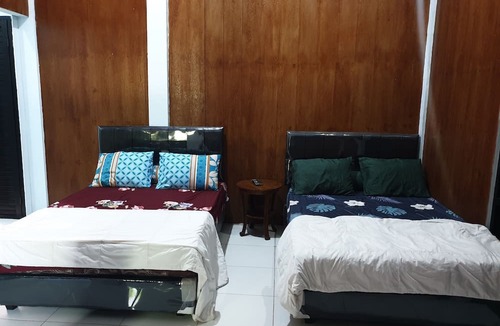 Banyuwangi Hotel | Capital O 92612 Penginapan D'alas Purwo & BeachNearPadang Savana Sadengan