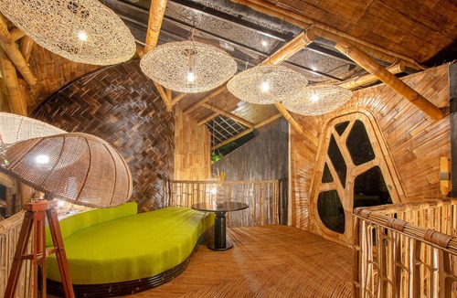 Klungkung Villa | Dreamy Cliffside Bamboo Villa with Pool and View