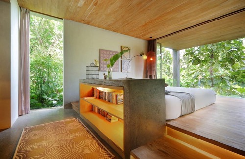 Kediri Villa | Peaceful river and jungle views, 6 bedrooms, close to beaches.
