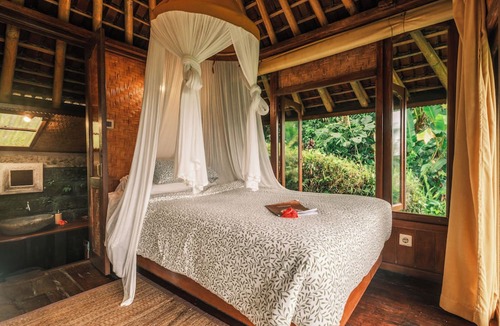 Selemadeg House | Cosy twin bungalow perfect for two firends or solo travlers. With stunning view!