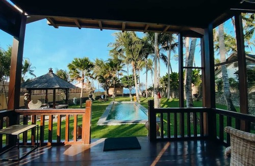 Songan Villa | Kubu He Mamatica Tepi Pantai