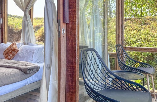 Suraberata Villa | Salty Cabin Sunset Views Yeh Leh Beach