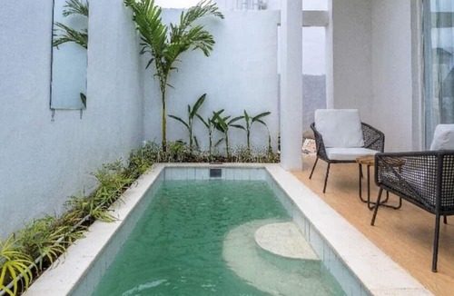Seminyak Villa | New Rooftop Jacuzzi & Private Pool Villa near Canggu/Seminyak.